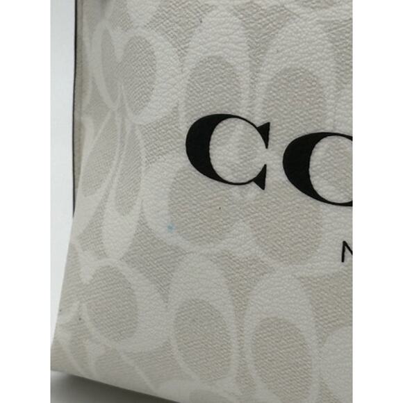 RETAIL $250 Carry All Pouch with Wristlet In Signature Canvas*Brand-New gorgeous - Picture 4 of 14